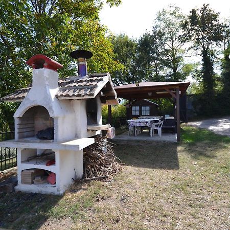Casa Vacanze Mingos Lodio Di La Carpineta Εξωτερικό φωτογραφία